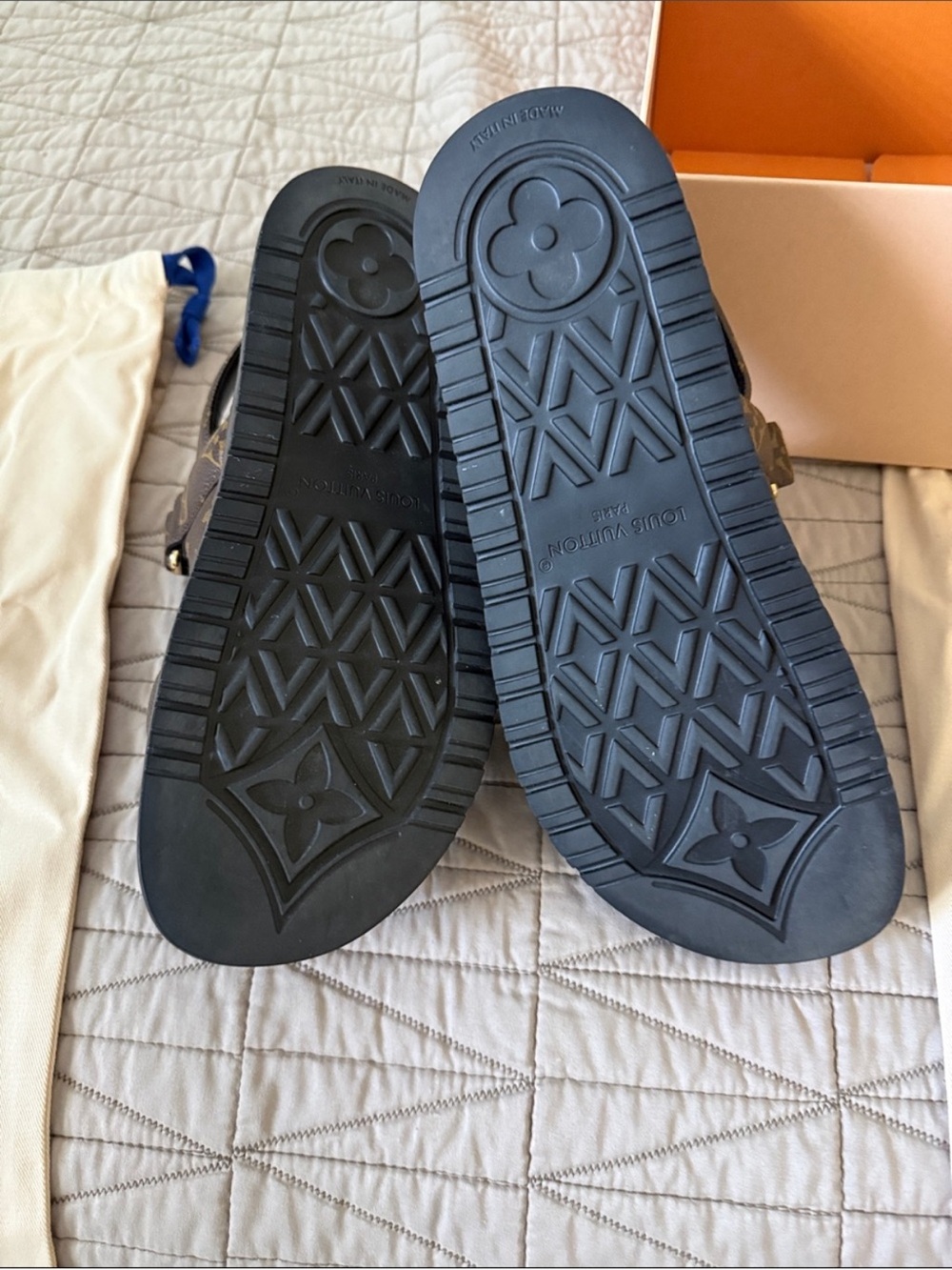 Louis Vuitton women's sandals - Picture 4 of 5